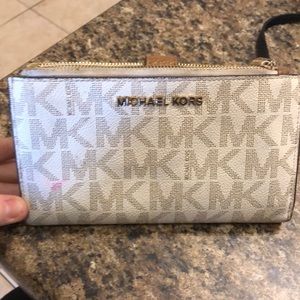 MK wallet